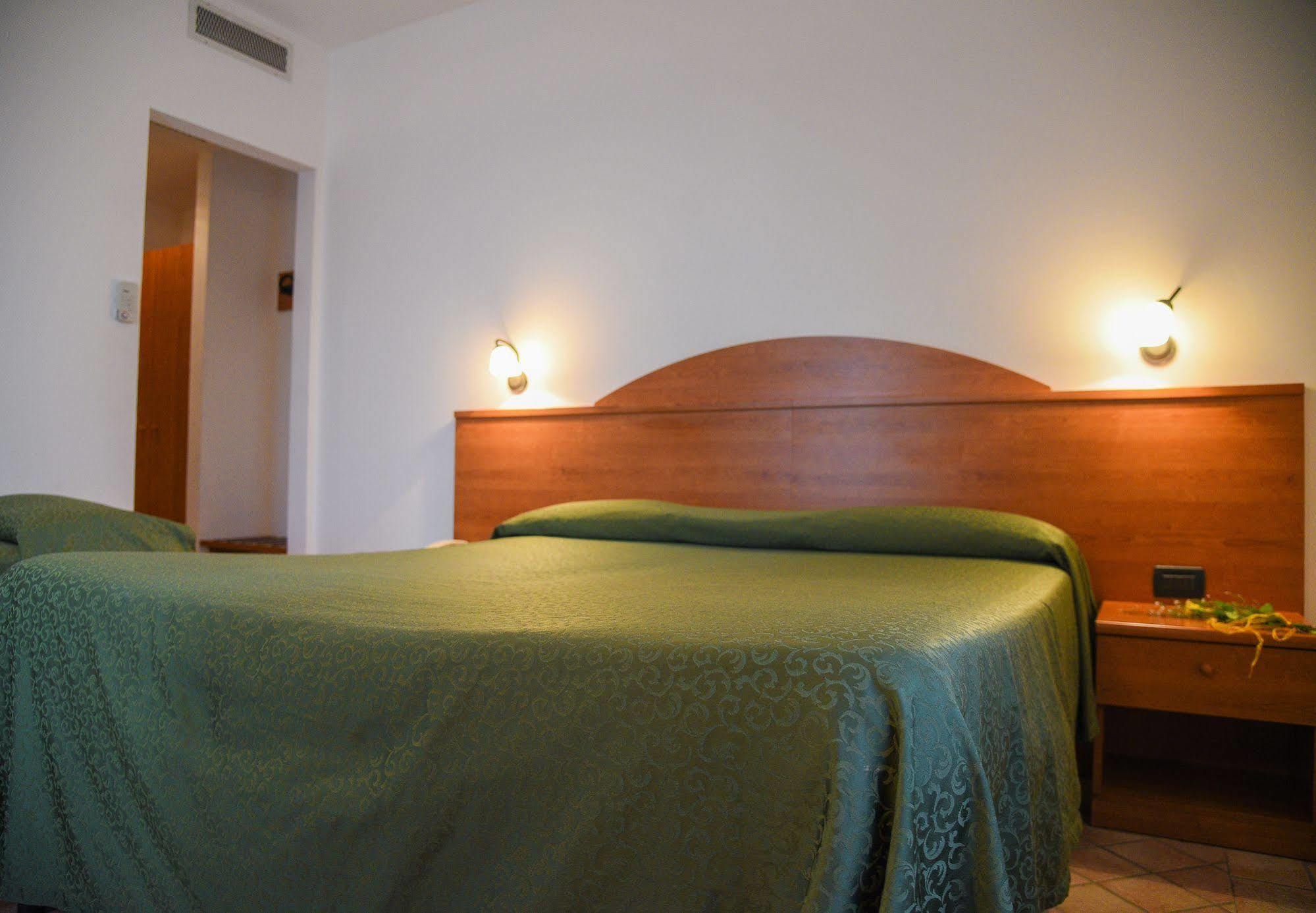 Carlo'S Hotel Castagneto Carducci Dış mekan fotoğraf